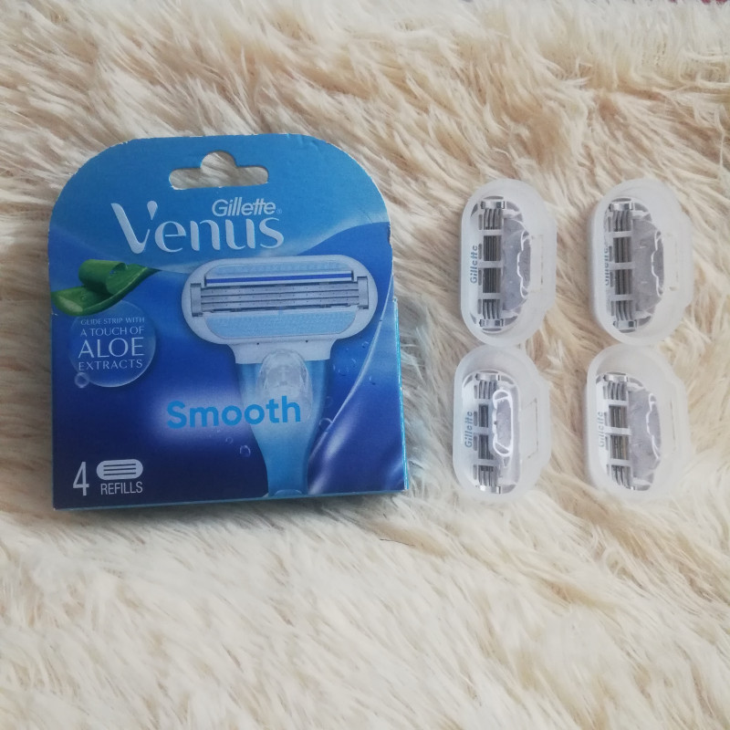 Gillette Venus Aloe Extracts 4 Cartridge -1 INDIAN