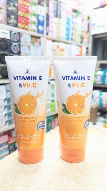 AR Vitamin E & Vit C Brightening Facial Foam