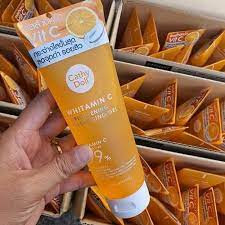 CATHY DOLL WHITAMIN C BRIGHTENING CLEANSING GEL 120ML